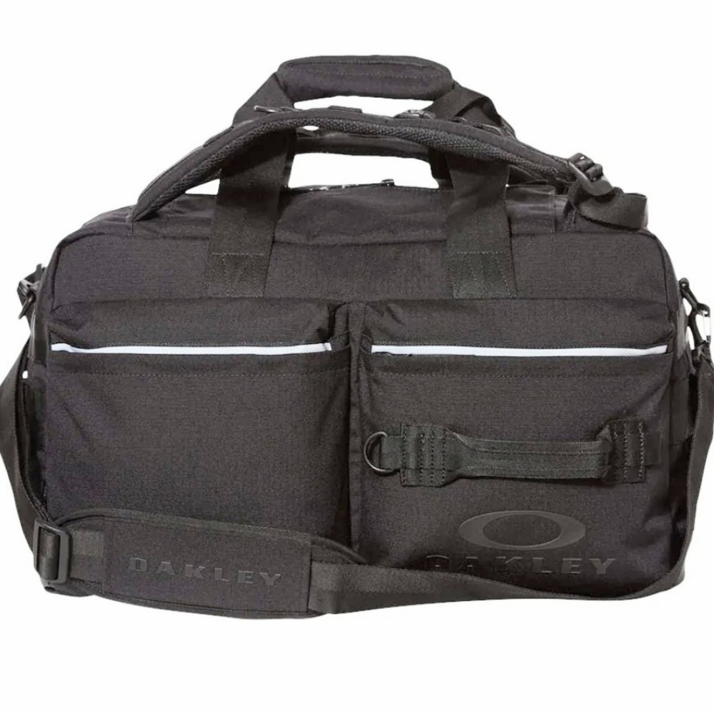 Oakley NWOT Utility Duffel bag 50L blackout hunting fishing hiking
